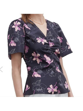 Club Monaco Ruched Flutter Sleeve Top floral career shirt sz small NWT